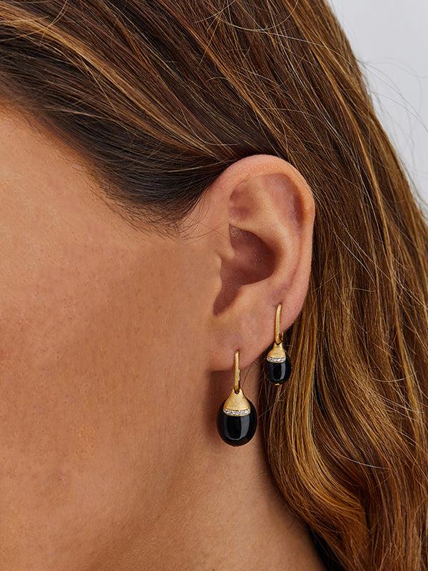 DANCING "CILIEGINE" GOLD AND BLACK ONYX BALL DROP EARRINGS WITH DIAMONDS DETAILS (SMALL)
